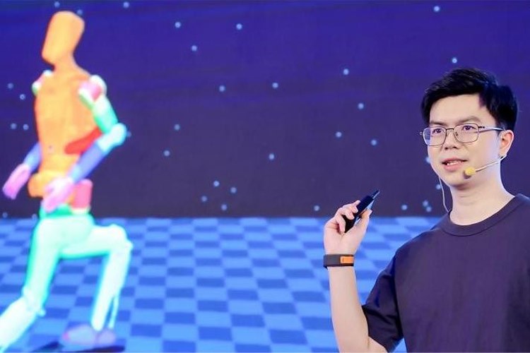 天才少年稚晖君zoty中欧机器人走路进场！AI模型做大脑，目标售价20万以内